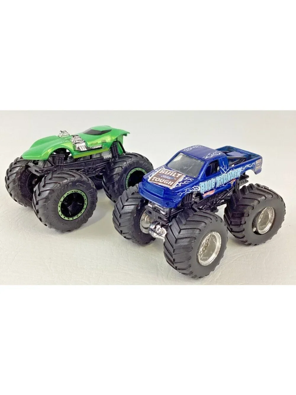 Hot Wheels Monster Jam Trucks Blue Thunder Green Twin Mill Diecast Toy Vehicles